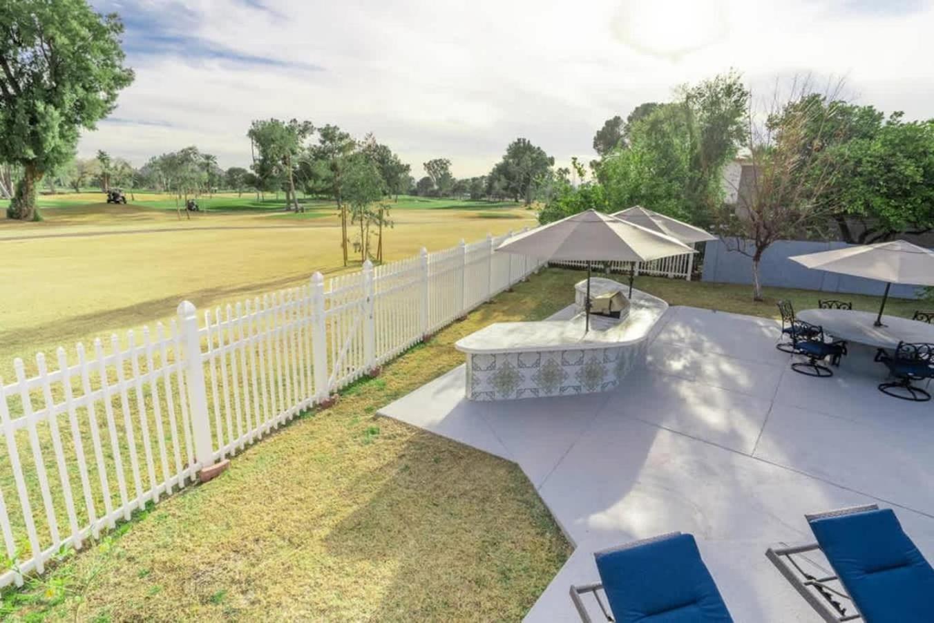 Sanctuary On The Greens - 3-villa Retreat With Pool